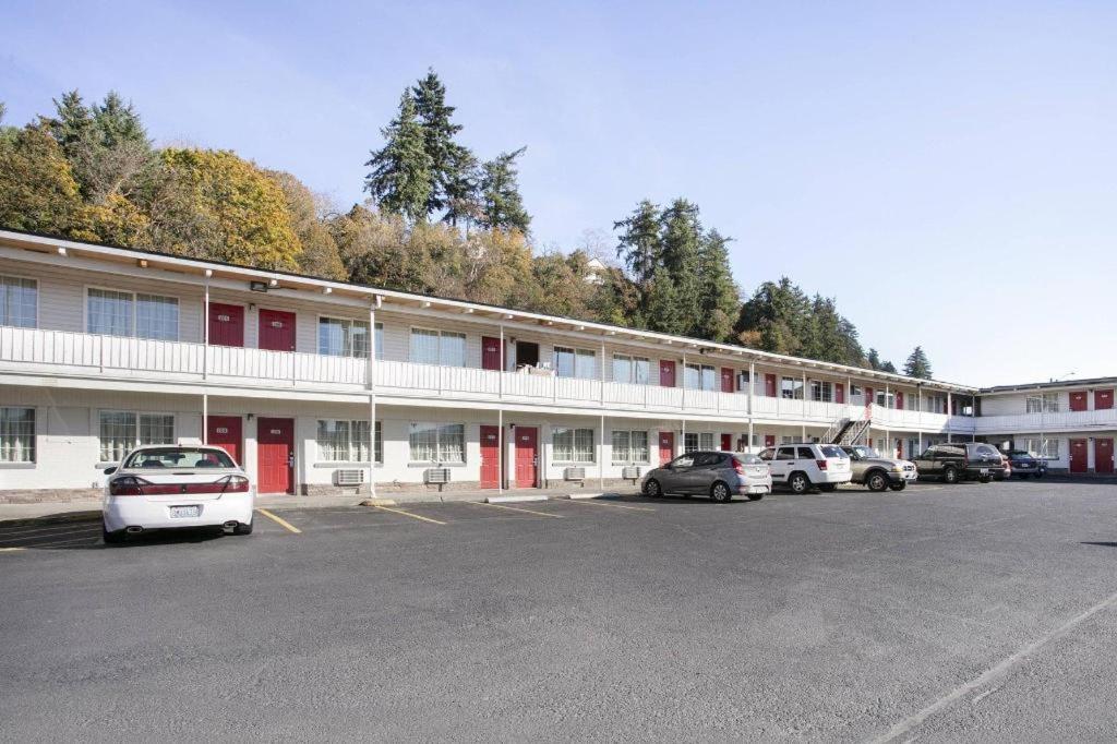 Oyo Hotel Kalama Экстерьер фото