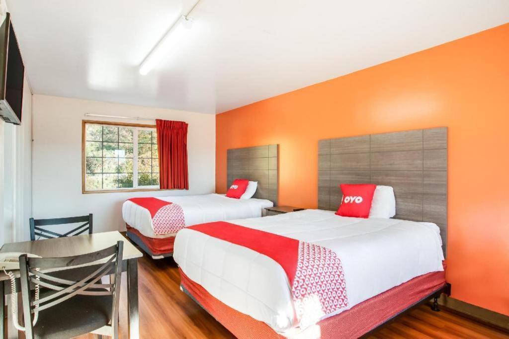 Oyo Hotel Kalama Экстерьер фото