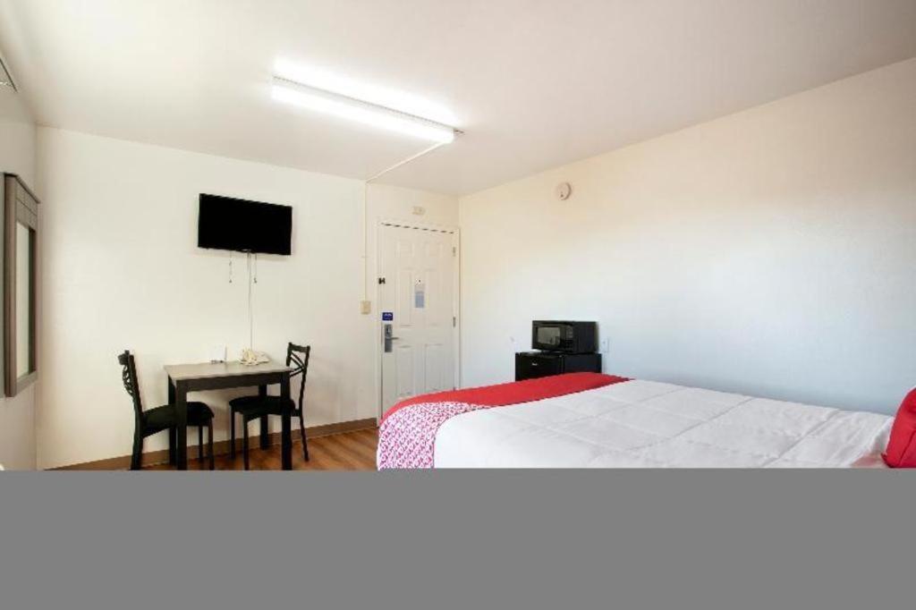 Oyo Hotel Kalama Экстерьер фото