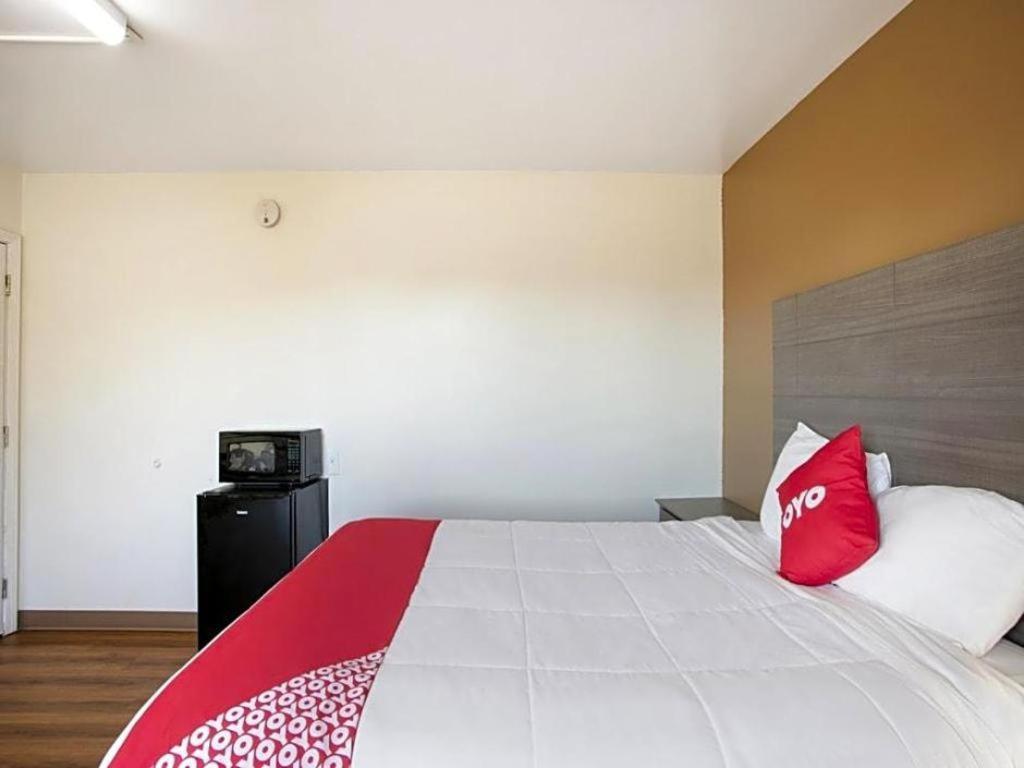 Oyo Hotel Kalama Экстерьер фото