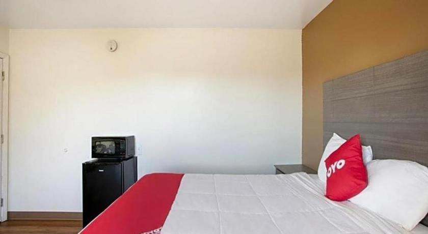 Oyo Hotel Kalama Экстерьер фото