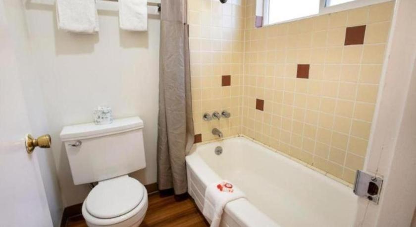 Oyo Hotel Kalama Экстерьер фото