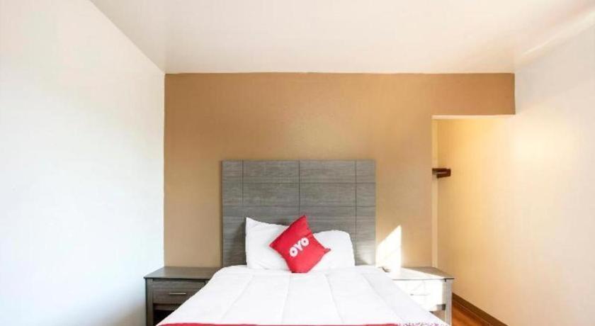 Oyo Hotel Kalama Экстерьер фото